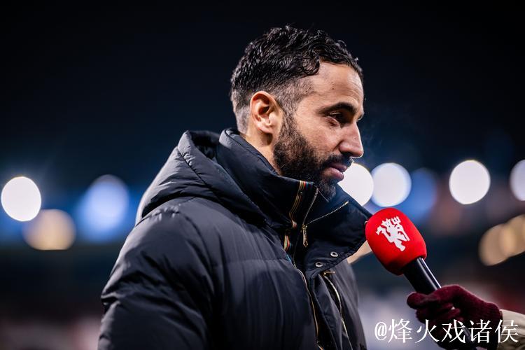 加盟曼联?阿莫林盛赞塞梅约!罗马诺:米兰正运作新前锋! 加盟曼联?阿莫林盛赞塞梅约!罗马诺:米兰正运作新前锋!