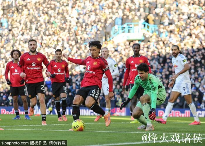 英超-库尼亚建功舍什科错失良机 曼联1-1战平利兹联
