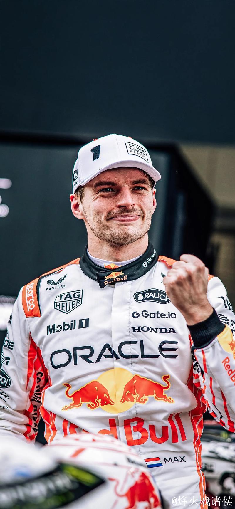 维斯塔潘日本站摘冠 诺里斯与皮亚斯特里紧随其后分获亚季军 维斯塔潘日本站摘冠 诺里斯与皮亚斯特里紧随其后分获亚季军