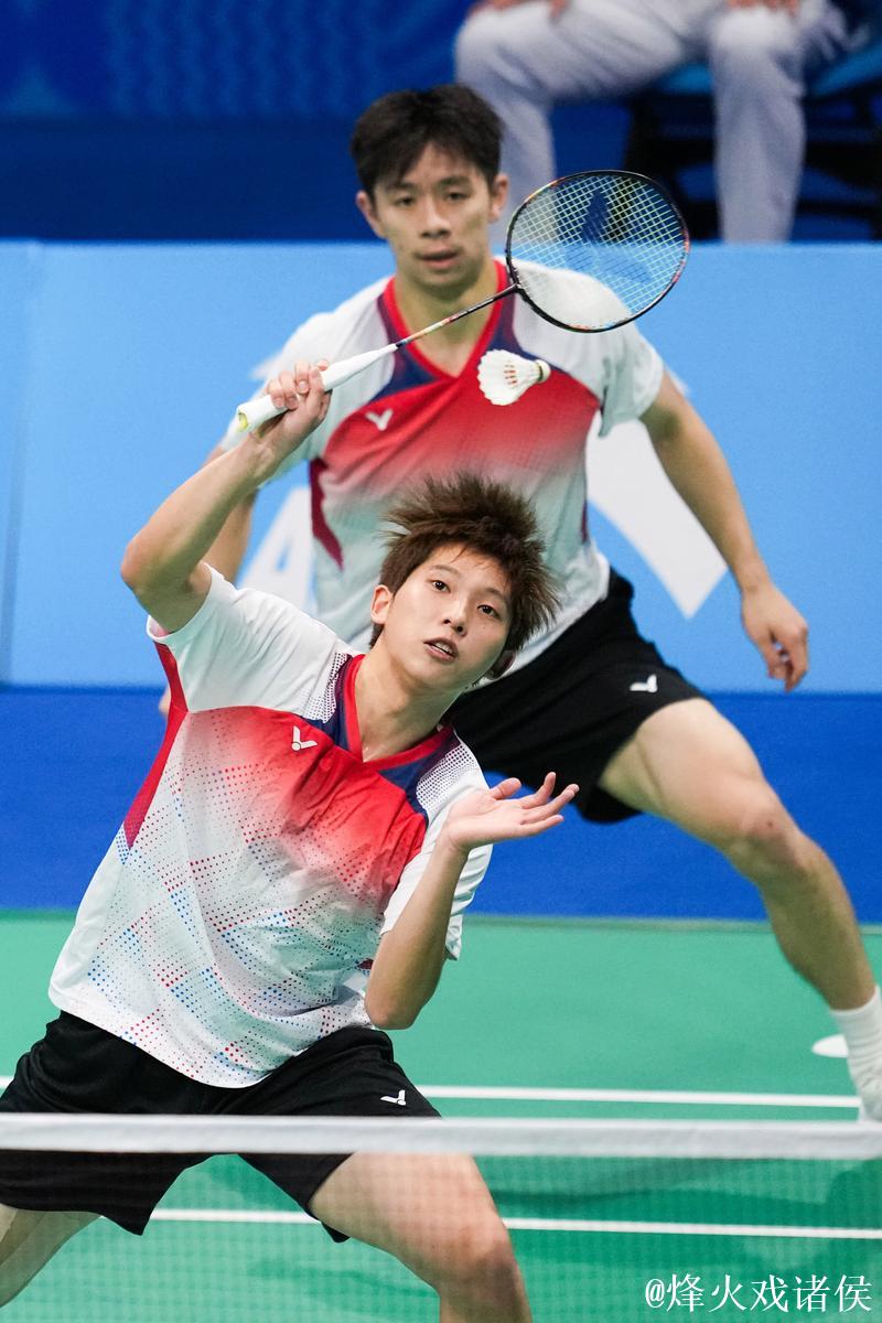 安徽搭档刘阳与刘毅勇夺全运会羽毛球男子双打冠军